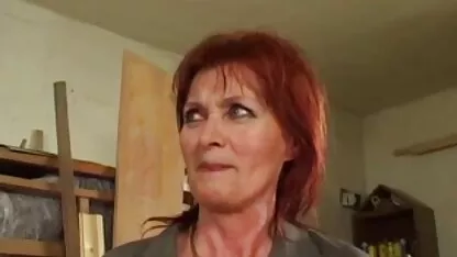 Candy May joue avec extrait de film x gratuit sa chatte