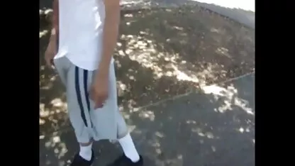 milfs allé sauvage extrait de video de sexe pool party