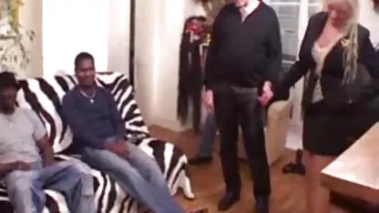 Les déesses Dasha et Alesya adorent les pieds extrait 2 porno