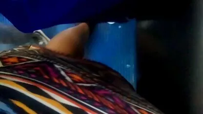 Kissing HD Premier baiser lesbien avec extrait films porno un colocataire pour le bus