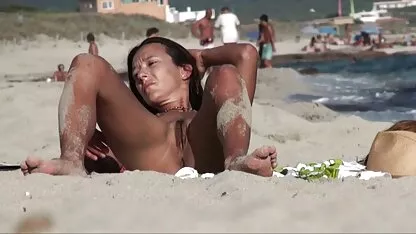 Guy extrait video x séduit par MILF r20