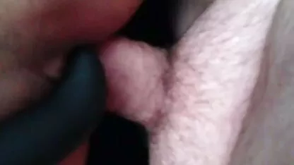 brune extrait film x amateur se frotte devant sa webcam