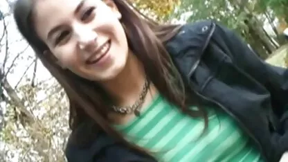 Un mec chanceux baise son idole extrait de film gratuit porno de modèle photo.
