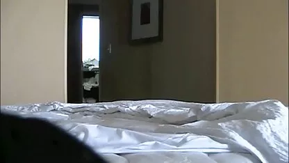 Femme chaude en dentelle extrait de video de sexe gratuit blanche et bas