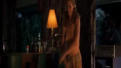 Chanel Staxxx et son extrait video gratuit gros sein amie apprécient la compagnie de l'autre
