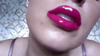 FakeAgentUK Une fausse film extrait porno interview voit une fille sexy en ébène se faire jouir