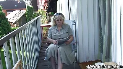 Footjob extrait video de sexe gratuit rousse 1