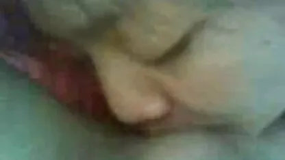 Angelina suce extrait film porno xxx une grosse bite avant de baiser en levrette