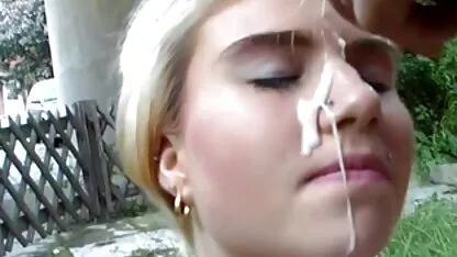 Audrey Hollander se fait enculer en extrait video adulte gratuit trio